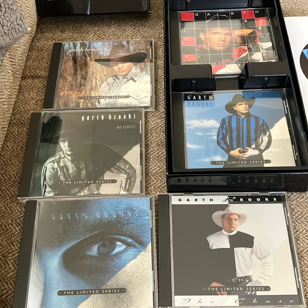 Garth Brooks, the limited series box set